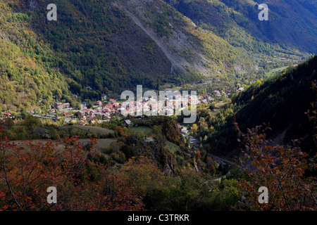 Landschaft des Tinée-Tals im Hinterland des Departements Alpes-Maritimes Stockfoto
