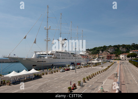 Die Club Med 2-Kreuzfahrtschiff in Nizza an der Côte d ' Azur, Frankreich angedockt. Stockfoto