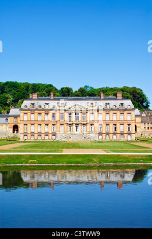 Château de Dampierre in Dampierre-En-Yvelines, in Vallée de Chevreuse, Frankreich Stockfoto