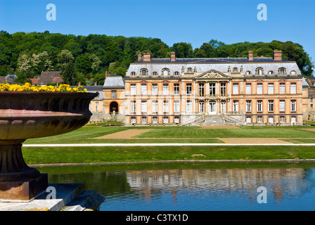 Château de Dampierre in Dampierre-En-Yvelines, in Vallée de Chevreuse, Frankreich Stockfoto