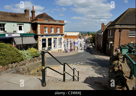 Ein Blick auf Kirche-Straße von Great Malvern Stadtzentrum. Worcestershire Stockfoto