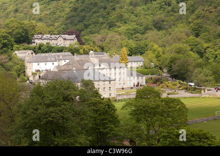 Cressbrook Mill Monsal Trail, Teil einer stillgelegten Eisenbahnstrecke zwischen Bakewell und Buxton in Derbyshire. Stockfoto