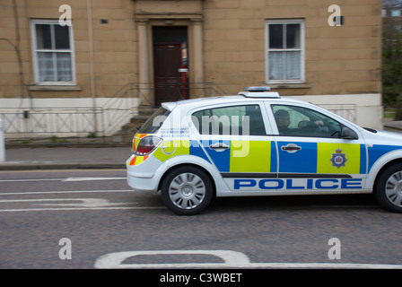 Polizei Auto Richtung Huddersfield (in Lockwood). Stockfoto