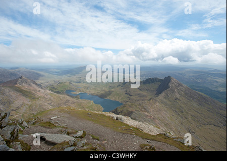 Blick vom Gipfel des Mount Snowdon, der höchste Berg in Wales Großbritannien Stockfoto