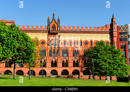 Templeton auf grün, ehemalige Teppich Fabrik jetzt Büros und Wohnungen, Glasgow, Schottland Stockfoto