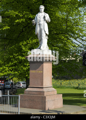 Statue von George Leeman Vorstandsvorsitzender der North Eastern Railway York North Yorkshire England UK GB Großbritannien Stockfoto