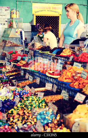 Markt in Truskawez, Lviv Oblast, Ukraine Stockfoto