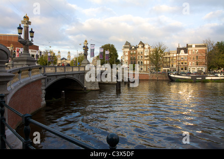 Fluss Amstel und Umgebung in Amsterdam Stockfoto