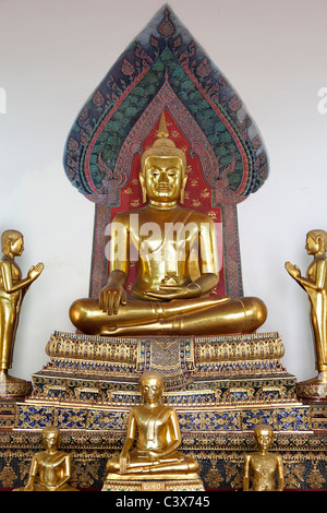 Wat Pho Tempel in Bangkok - sitzen Buddha 3 Stockfoto