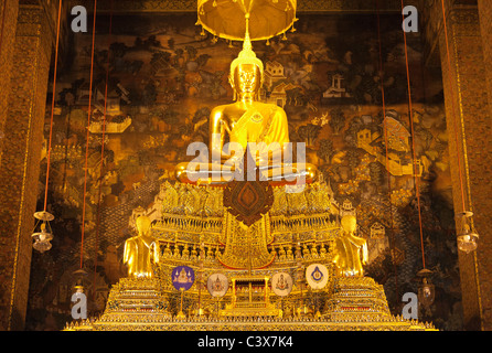 Tempel Wat Pho, Bangkok - erhabenen Buddha 2 sitzen Stockfoto