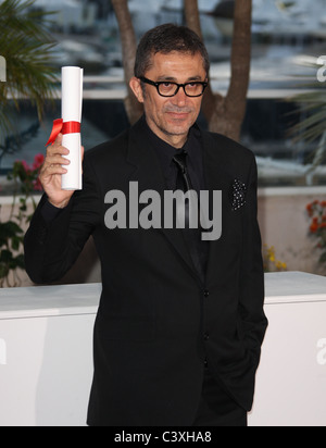 NURI BILGE der AWARD Gewinner PHOTOCALL CANNES FILM FESTIVAL 2011 PALAIS DES FESTIVAL CANNES Frankreich 22 Mai 2011 Stockfoto