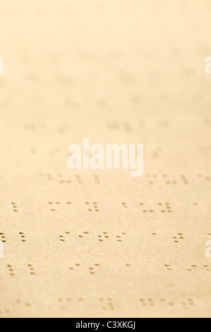 Braille-Alphabet in einem Lehrbuch Stockfoto