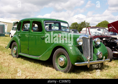 MG YB 11/4 Liter Limousine von 1952 zu einem Dampf und Oldtimer Rallye angezeigt. Stockfoto
