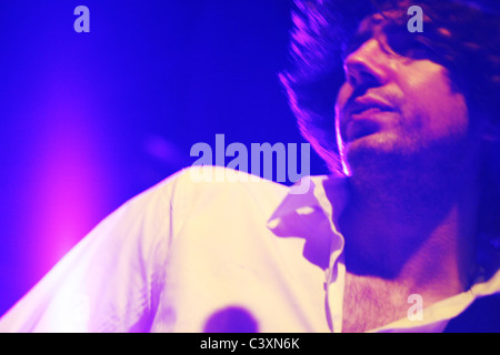 Gary Lightbody von Snow Patrol spielt Cardiff Universität Aula am walisischen Bein ihrer UK-Tour. Stockfoto