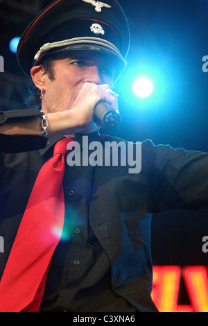 Scott Weiland von Velvet Revolver spielt Download Festival im Donington Park, England. Stockfoto