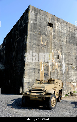 Das Blockhaus Eperlecques, Half-Track M3 Mannschaftswagen, Pas-De-Calais, Nord-Pas-de-Calais, Frankreich, WW II, Basis der V2-Waffe-facto Stockfoto