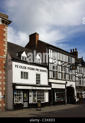 Dickinson, Morris Pork Pie und Wurst Geschäfte und Halbmond Gastwirtschaft Melton Mowbray, Leicestershire, England, Vereinigtes Königreich Stockfoto