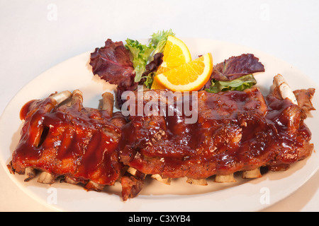 Platte mit Barbeque Schweinerippchen USA Stockfoto