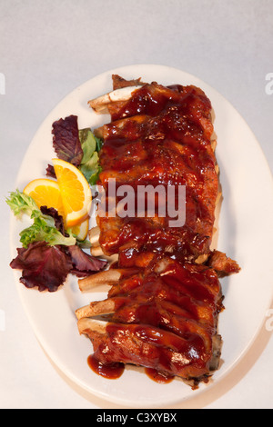 Platte mit Barbeque Schweinerippchen USA Stockfoto