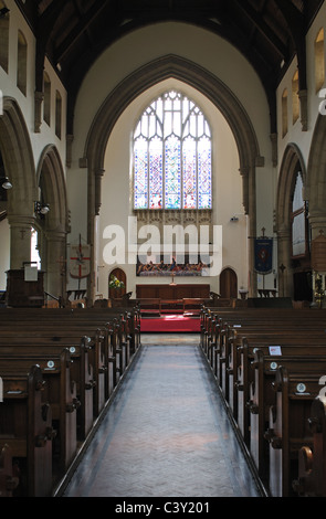 Innenraum der St.-Georgs Kirche, Nailsworth, Gloucestershire, England, Vereinigtes Königreich Stockfoto