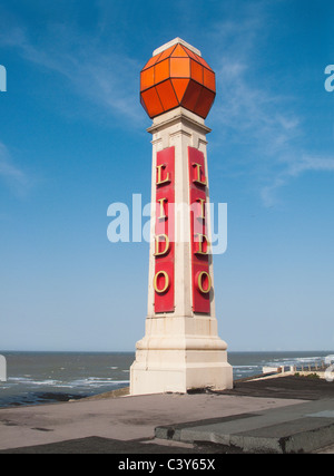 Art-Deco-Leuchtfeuer in Margate Lido, Kent Stockfoto