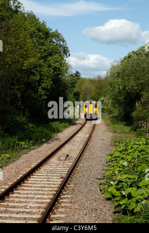 Annäherung an Kildale auf der malerischen Middlebrough in Whitby Esk Valley Route zu trainieren Stockfoto