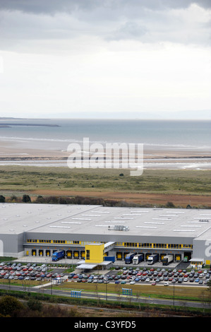 Gesamtansicht von der Online-Händler Amazon-Logistikzentrum in Swansea, Südwales Stockfoto