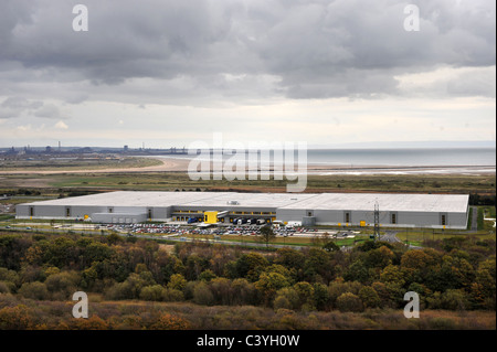 Gesamtansicht von der Online-Händler Amazon-Logistikzentrum in Swansea, Südwales Stockfoto