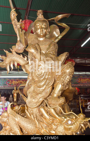 Goldenen Buddha in Thailand Tempel Stockfoto