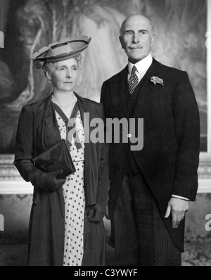 ALEXANDER CAMBRIDGE, Ist EARL OF ATHLONE (1874-1957) mit seiner Frau Prinzessin Alice als Generalgouverneur von Kanada im Jahre 1940 Stockfoto