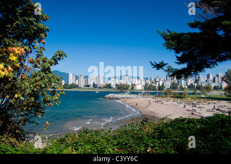 Ansicht von Vancouver Westend von Kitsilano Hundestrand gesehen Stockfoto