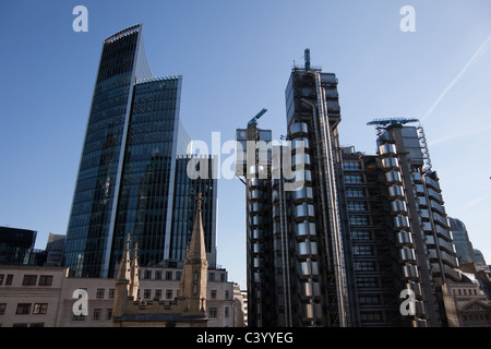 Auf der Dachterrasse Blick auf Lloyds of London und der Willis Gebäude. Stockfoto