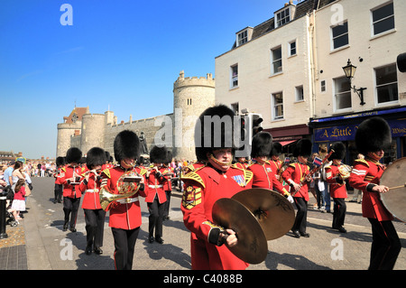 Die Wachablösung am Schloss Windsor England Stockfoto