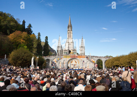 Frankreich, Europa, Lourdes, Pyrenäen, Ort der Pilgerfahrt, Hoffnung, Wunder, Kirche, Gläubige, Gläubiger, religion Stockfoto