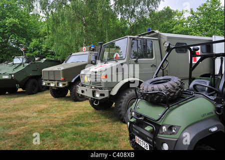 Verschiedene Arten von militärischen Krankenwagen des belgischen medizinische Komponente, Belgien Stockfoto