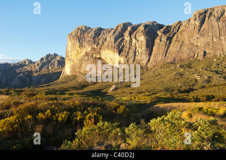 Madagaskar Andringitra Parc national NP am frühen Morgen Sonne breit Land Landschaft Madagaskar Afrika Afrika Berg-Plateau Pic boby Stockfoto