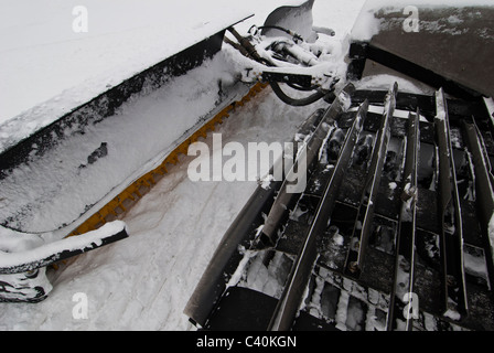 Tiller und Cord Mat, Prinoth BR 350 Snowcat Pflege Maschine Stockfoto