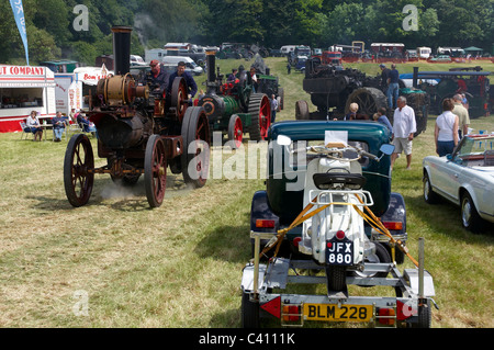 Dampf-Lokomobile, Dampfwalzen und Dampf LKW an der Bill Targett Memorial Dampf und Oldtimer-Rallye 2011. Stockfoto