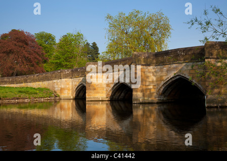Bakewell Brücke über den Fluss Wye Derbyshire Peak District National Park England GB UK EU Europa Stockfoto
