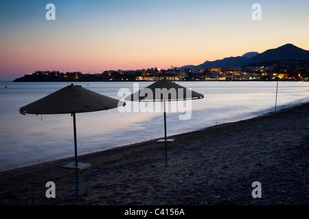 Die Stadt von Makry Gialos und umliegenden Gebieten in Süd-Kreta, Griechenland, Europa. Stockfoto