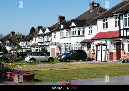 Vorstadthäuser in The Mead, Beckenham, Südlondon. Stockfoto