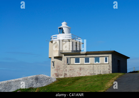 Stier Point Lighthouse in der Nähe von Mortehoe, Devon, England. Stockfoto