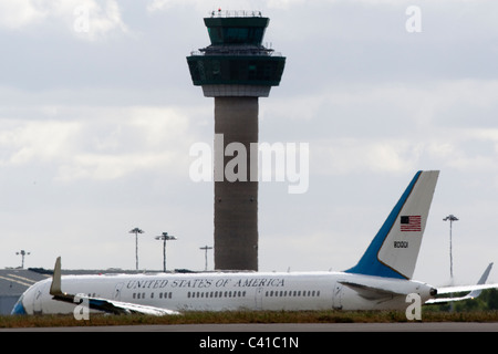 US-Präsidenten Boeing 757 Airforce One bereitet nehmen ab am Flughafen London Stansted nach seinem Staatsbesuch in Großbritannien Stockfoto