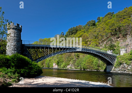 Thomas Telford Brücke über den River Spey in Craigellachie, Stockfoto