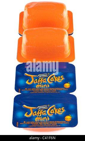 Sechs gefalteten einzelnen Hülsen von Mcvites Jaffa Mini-Kuchen Stockfoto