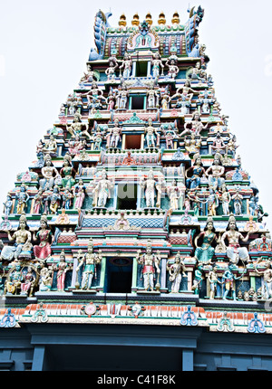 Der farbenfrohe Sri Srinivasa Perumal Hindu-Tempel in Little India Singapur Republik Singapur Asien Stockfoto