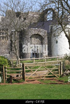 Der Eingang zum Oxwich Schloss, Gower Halbinsel, Süd-Wales, UK Stockfoto