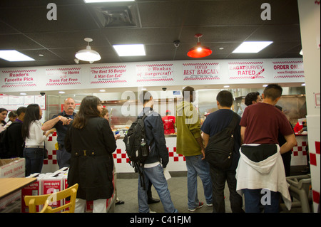 Fünf Jungs Burger und Pommes frites Lage im Zentrum Metrotech im New Yorker Stadtteil Brooklyn Stockfoto