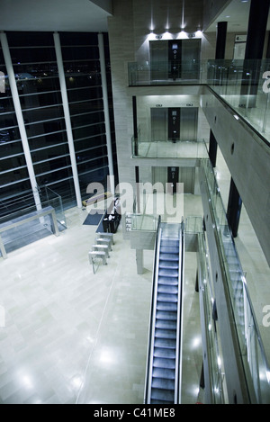 Leere Lobby in der Nacht Stockfoto