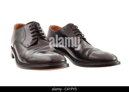 Ein paar Herren, Größe 9, poliert, Schwarze Lederschuhe mit 5-Loch Schnürschuh und Ledersohlen, isoliert auf einem weißen Hintergrund. Stockfoto